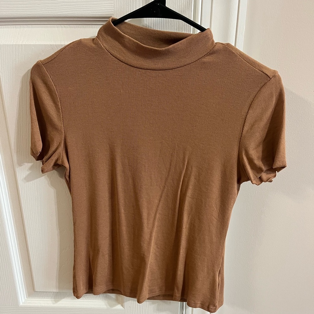 Brand NEW women’s top